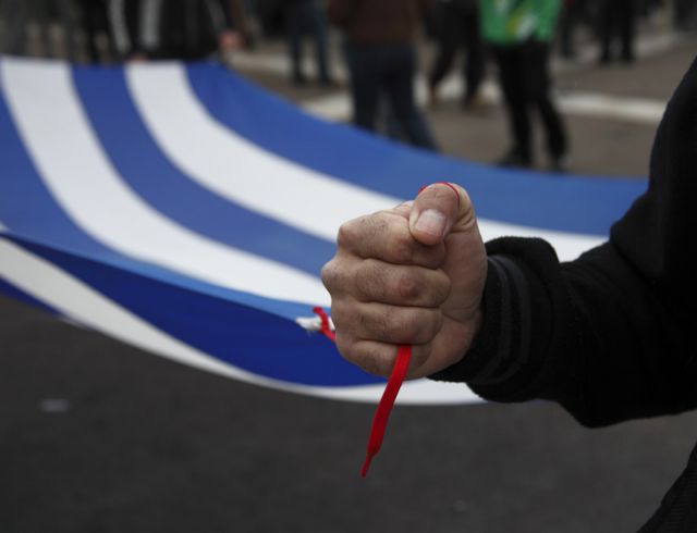 Συλλαλητήριο στο Σύνταγμα κατά των εξοντωτικών μέτρων